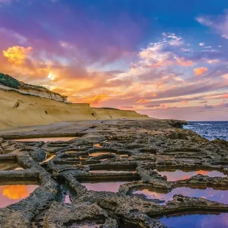 Serenity Sea-view Maisonette Lägenhet Marsalforn