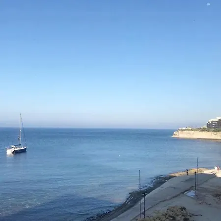 Serenity Sea-view Maisonette Apartment Marsalforn
