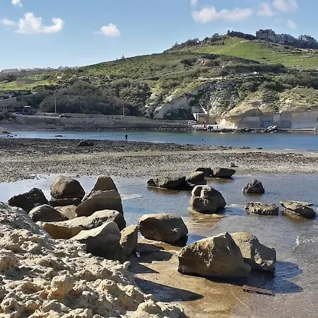 Serenity Sea-view Maisonette Marsalforn