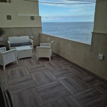 Serenity Sea-view Maisonette Appartement Marsalforn