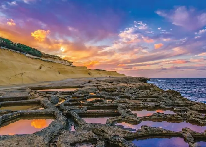 Serenity Sea-view Maisonette Διαμέρισμα Marsalforn